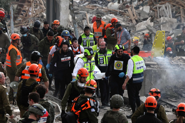 Iranian_Strike_in_Central_Israel_Leaves_11_Missing__9_Dead_in_2026