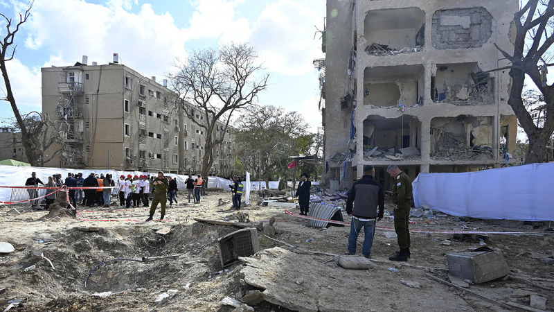 China Urges Citizens to Leave Israel Amid Rising Security Risks 🌍✈️