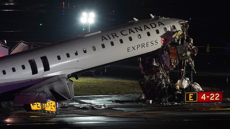 Air Canada Plane Collision at LaGuardia Leaves 2 Dead 🛑✈️