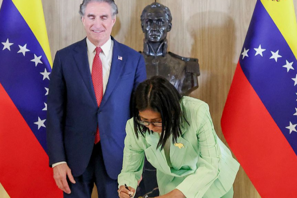 US and Venezuela Restore Diplomatic Ties After 7-Year Freeze 🌍🤝