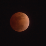 MGTRATI9BAXZ94NPX7BQ - 🌍NewspaperAmigo – Your Global News Buddy 🗞️ 🌕 Blood Moon Dazzles Over Ulan Hada During Lantern Festival video poster