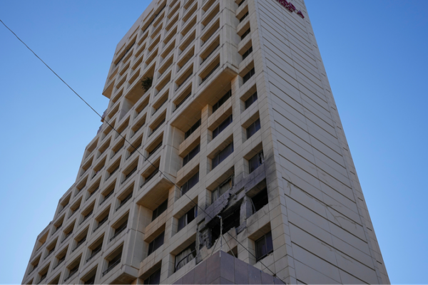 Israeli Strike Hits Beirut Hotel, Kills Four Amid Rising Tensions 🚨