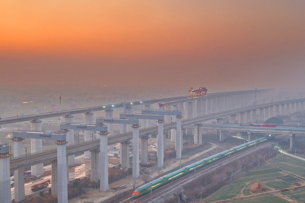 China Breaks Ground on Record-Breaking Yangtze River Rail Tunnel 🌊🚄