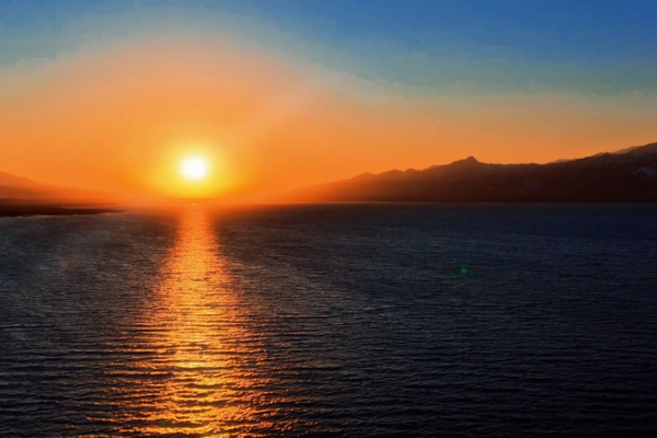 Spring’s Nightly Light Show: Xinjiang Lake Paints the Sky 🌅🦆 video poster