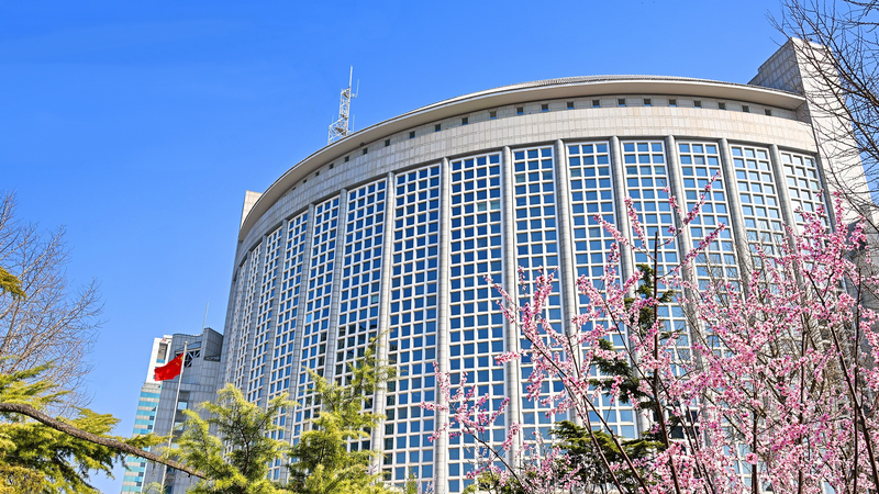 QDVBRYI5ITA4TBYHAK2T - 🌍NewspaperAmigo – Your Global News Buddy 🗞️ China Calls for Urgent Peace Talks in Iran Conflict 🌍✌️