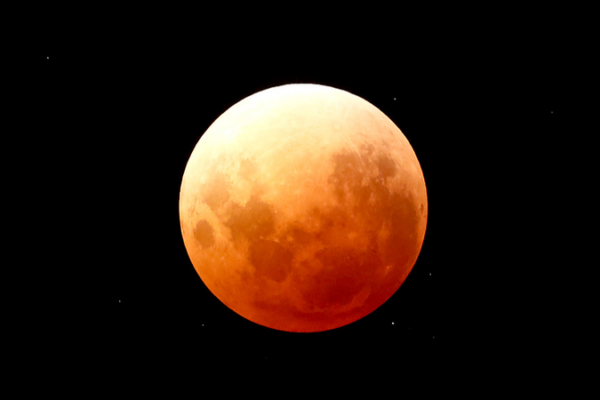 🌕 Blood Moon Dazzles Global Skywatchers on March 3!