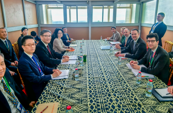 China Urges US to Ditch 'Vicious' Competition, Focus on Trade Wins 🌏🤝