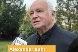 German Analyst Slams US Over Middle East Crisis: 'A Joke' 🌍⚖️ video poster