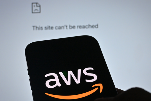 Amazon Data Centers Hit in Middle East Drone Strikes, Cloud Services Disrupted 🌐💥