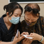China's 'Hospital Companions' Bridge Digital Divide in Healthcare 🌟🏥