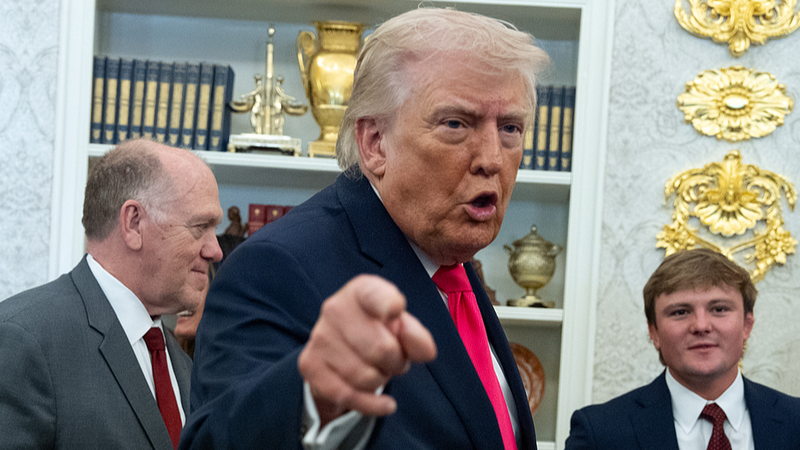 Trump’s Approval Plummets to Record Low Amid Iran War & Fuel Crisis 📉🔥