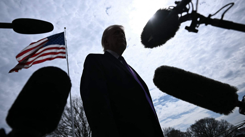 Global Trade Wars Escalate as US Tariffs Stir Economic Shifts 🌍⚖️