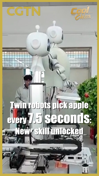 Twin Robots Harvest Apples Every 7.5 Seconds: Tech Breakthrough 🍎🤖 video poster