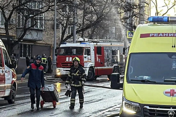 Tragic_Moscow_Apartment_Fire_Claims_3_Lives__Injures_4