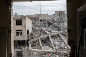 Iran-Israel Crisis Escalates as Strait of Hormuz Remains Shut 🌍⚡