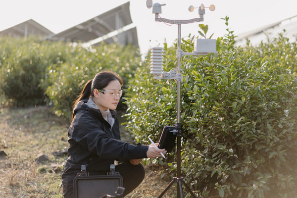 Unlocking Weather Secrets: Tech Behind Tomorrow’s Forecasts 🌪️📡 video poster