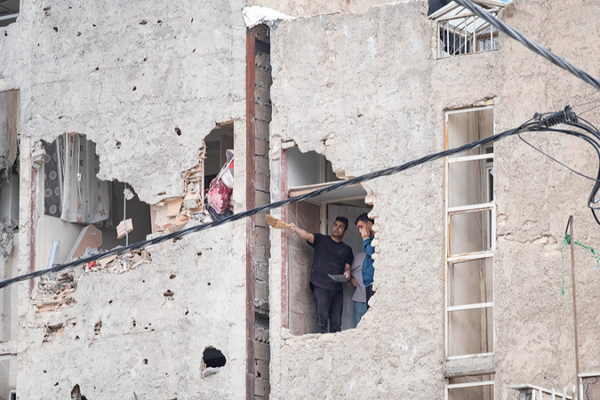 US_Israel_Strikes_on_Iran_Nuclear_Sites_Amid_Ceasefire_Talks video poster