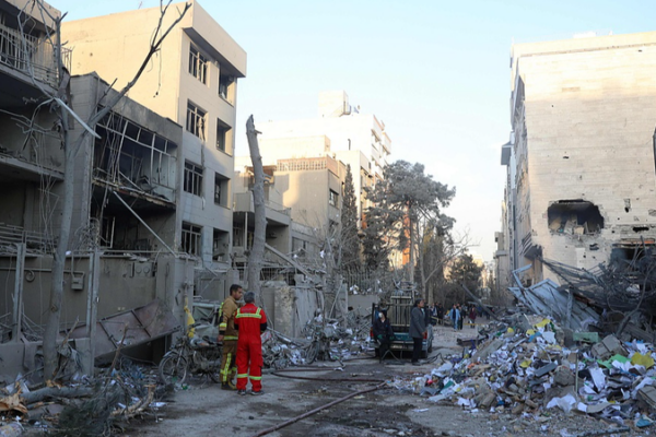 Iraqi Militia Leader Warns Trump: 'No More Peace' in 2026 🌍✋