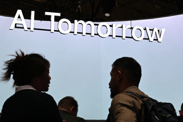 AI Agents Redefine Mobile Future at MWC 2026 🌐📱