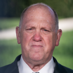 ICE Steps In as Airport Security Chaos Deepens Amid DHS Shutdown 🛂✈️