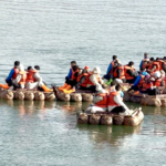 Crystal-Clear Yellow River Stuns Visitors at Ningxia's Shapotou 🌊🏜️ video poster