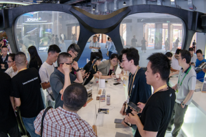 China's Consumer Market Shifts: From Global Buyers to Global Sellers 🌍🛍️