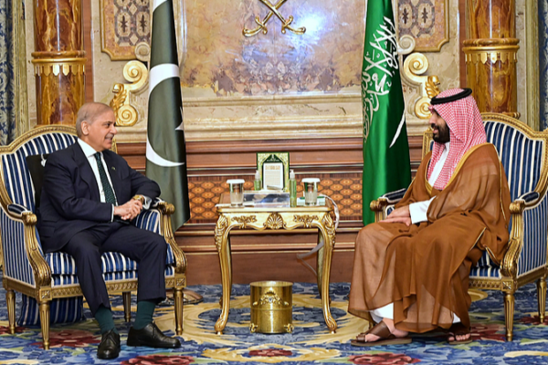 Saudi-Pakistan Talks: Bilateral Growth & US-Iran Diplomacy 🌏🤝