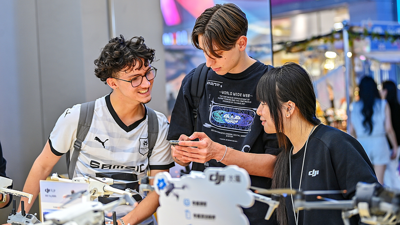 29MZDGZ07TSQDH2U0EUX - 🌍NewspaperAmigo – Your Global News Buddy 🗞️ EU-China Ties at a Crossroads: Tech & Trust Reshape 2026 Dynamics 🌍🤖