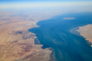 🌊 Strait of Hormuz Adopts Dual Routes Amid Tensions