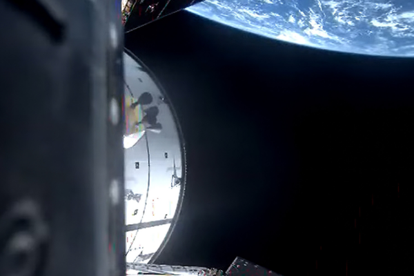 🌕 Artemis II Crew Soars Toward Moon: Live Updates 🚀 video poster