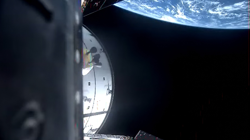 🌕 Artemis II Crew Soars Toward Moon: Live Updates 🚀 video poster