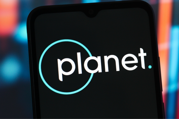 US Satellite Firm Limits Middle East Conflict Imagery Amid Gov Request 🌍🛰️