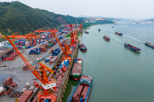 Guangxi's Q1 Trade Hits Record $30B, Green Exports Surge 🌱🚀