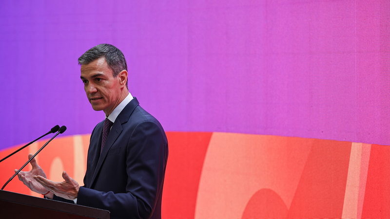 Spain's PM Urges Global Shift in Viewing China 🌏