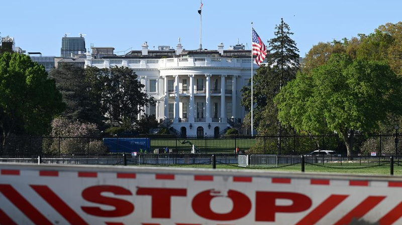 7JT0NHY23HWDOOCQN6O3 - 🌍NewspaperAmigo – Your Global News Buddy 🗞️ Trump's Tweet Storm: Decoding the 2026 Social Media Strategy 🌐💥