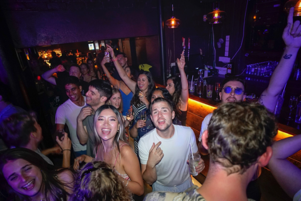 London Nightclubs Reinvent Nights Out as Alcohol Sales Dip 🎧🍹