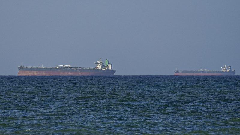 Iran Threatens Strait of Hormuz Closure Amid Rising US Tensions 🌊⚡