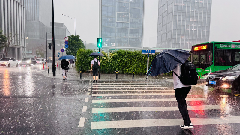Climate Change Fuels Severe Storms in Southern China, Experts Warn 🌪️🔥