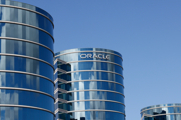 Oracle Axes 10,000 Jobs Amid AI Expansion Push 💼🤖