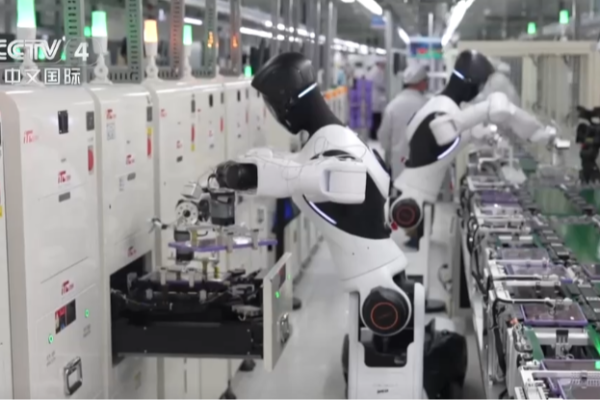 China Deploys World’s First Humanoid Robots in Factories 🤖🏭