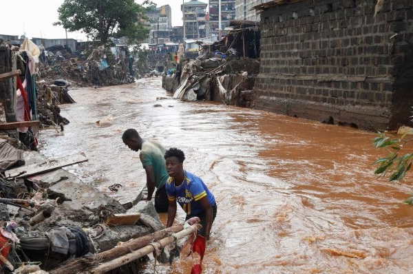 Nairobi Floods Highlight Urban Planning Crisis 🌧️🏙️ video poster