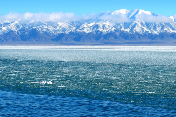 Sayram Lake’s Ice Ballet: Winter’s Final Masterpiece 🌊❄️ video poster