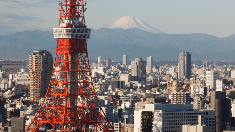 Japan Urged to Revise China Policy Amid Rising Tensions 🌏