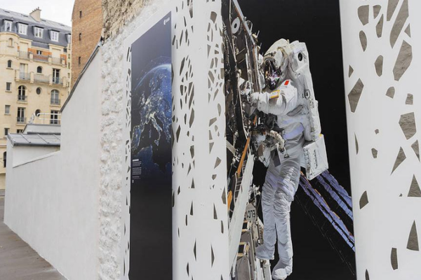 🌕 Europe Eyes Moon Missions Amid NASA Shake-Up