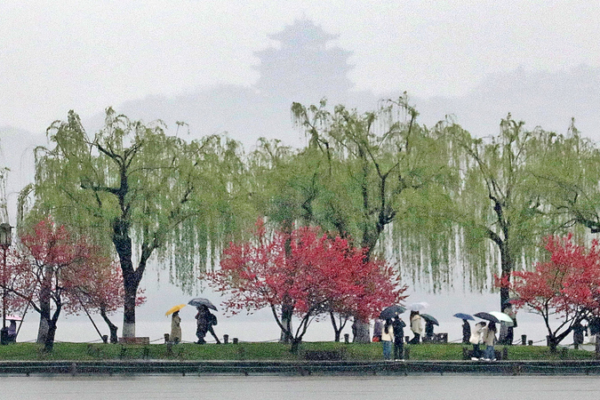 China Issues Renewed Weather Alerts as Storms and Winds Intensify 🌧️💨