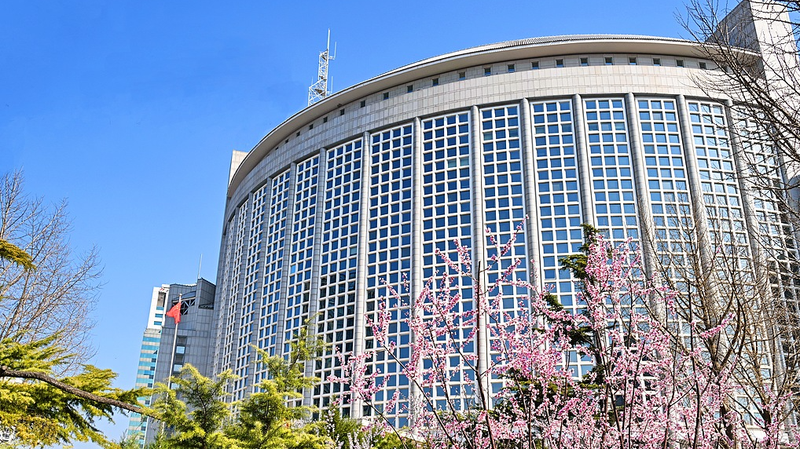 C4T6CMU2AUOF69Y2T3L7 - 🌍NewspaperAmigo – Your Global News Buddy 🗞️ Thai Princess Sirindhorn to Strengthen China Ties in 2026 Visit 🌏👑