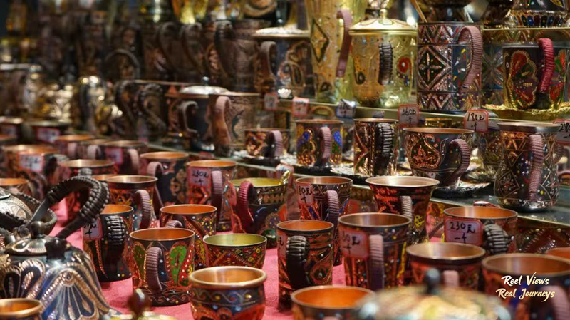 Kashi’s Ancient Crafts: Where Tradition Meets Modern Vibes 🎨✨