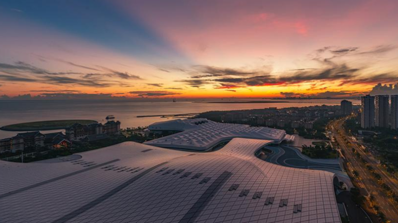 E7KNNJGDDZA5WF7RHBRX - 🌍NewspaperAmigo – Your Global News Buddy 🗞️ Bamboo Boom & Green Tech: Hainan Expo 2026 Charts China’s Economic Shift 🌱✨