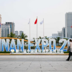 FE9TEH2J7337PKVAARDL - 🌍NewspaperAmigo – Your Global News Buddy 🗞️ Hainan Expo Showcases China's Tech-Driven Consumer Boom 🌟🛍️