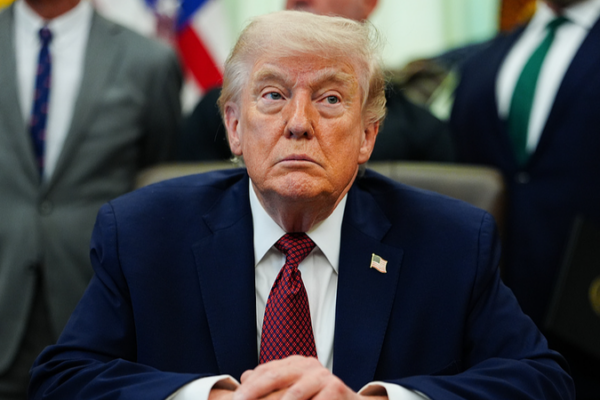 Trump Sends Envoys to Islamabad for High-Stakes Iran Talks 🌍💥